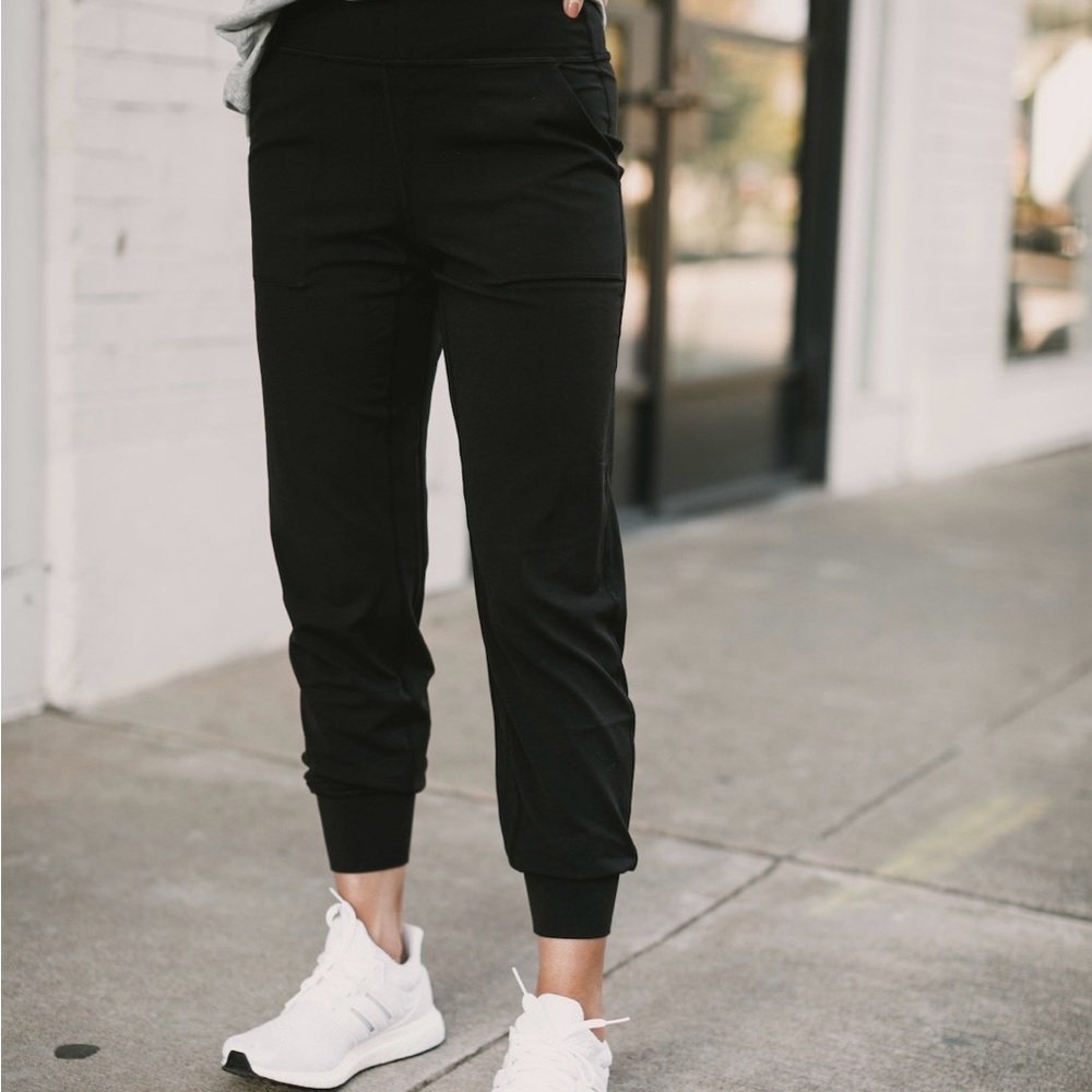 Lululemon Black Jogger Pants Drawstring Athletic Women’s Size 6 - Picture 2 of 7